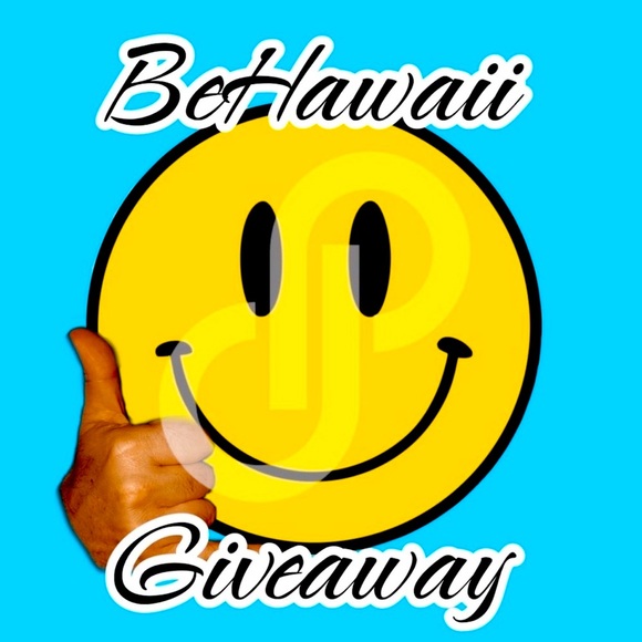 ‼️GIVEAWAY‼️
Enter to WIN💎BLING FROM BING‼️NWT Kate Spade OH SNAP Camera Bag! - Picture 11 of 11